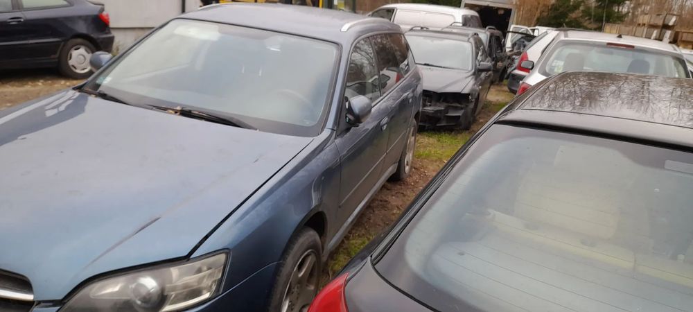 SUBARU LEGACY IV  lampa lewa