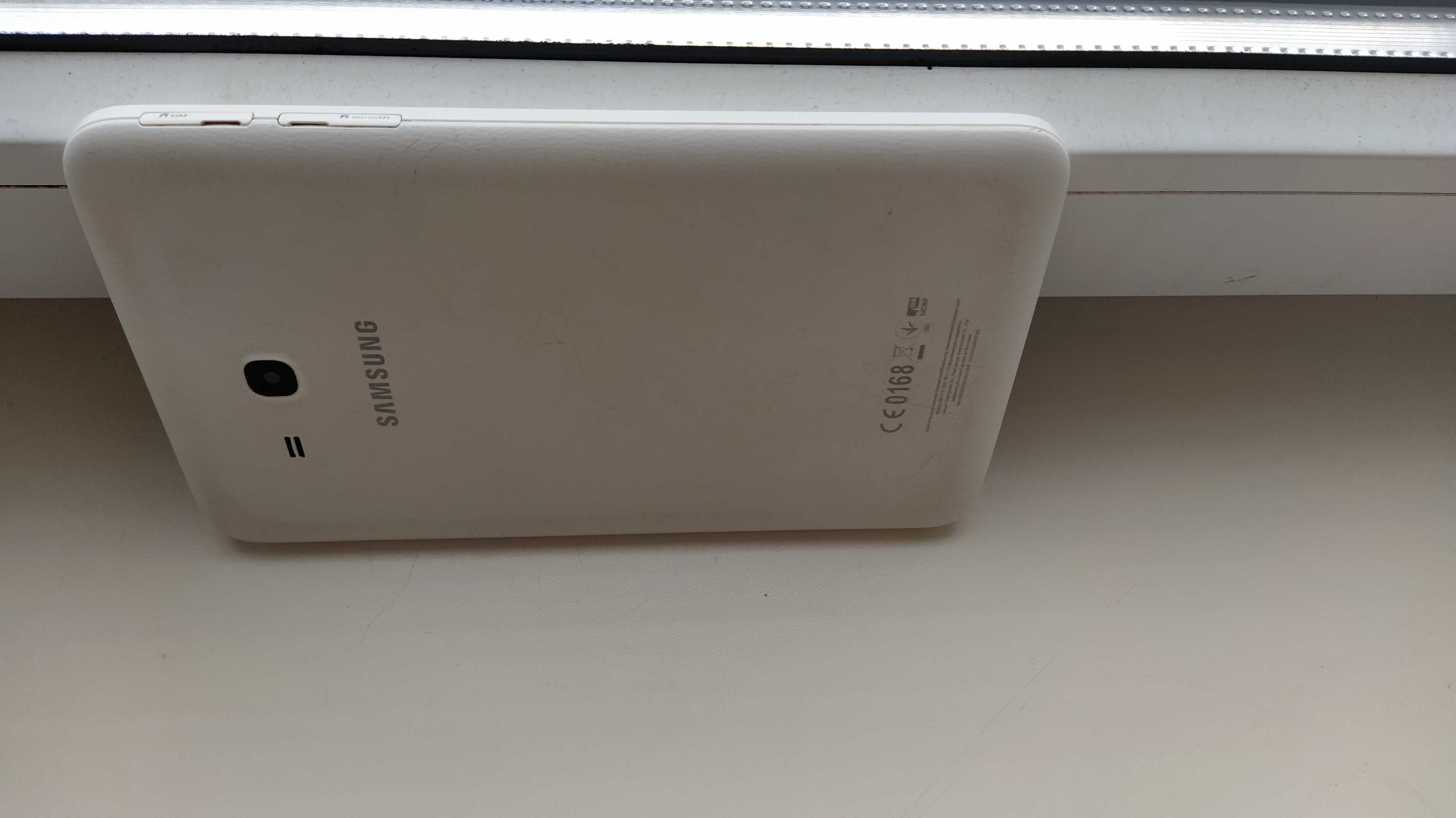 Планшет Samsung Galaxy Tab 3 SM-T111 3G