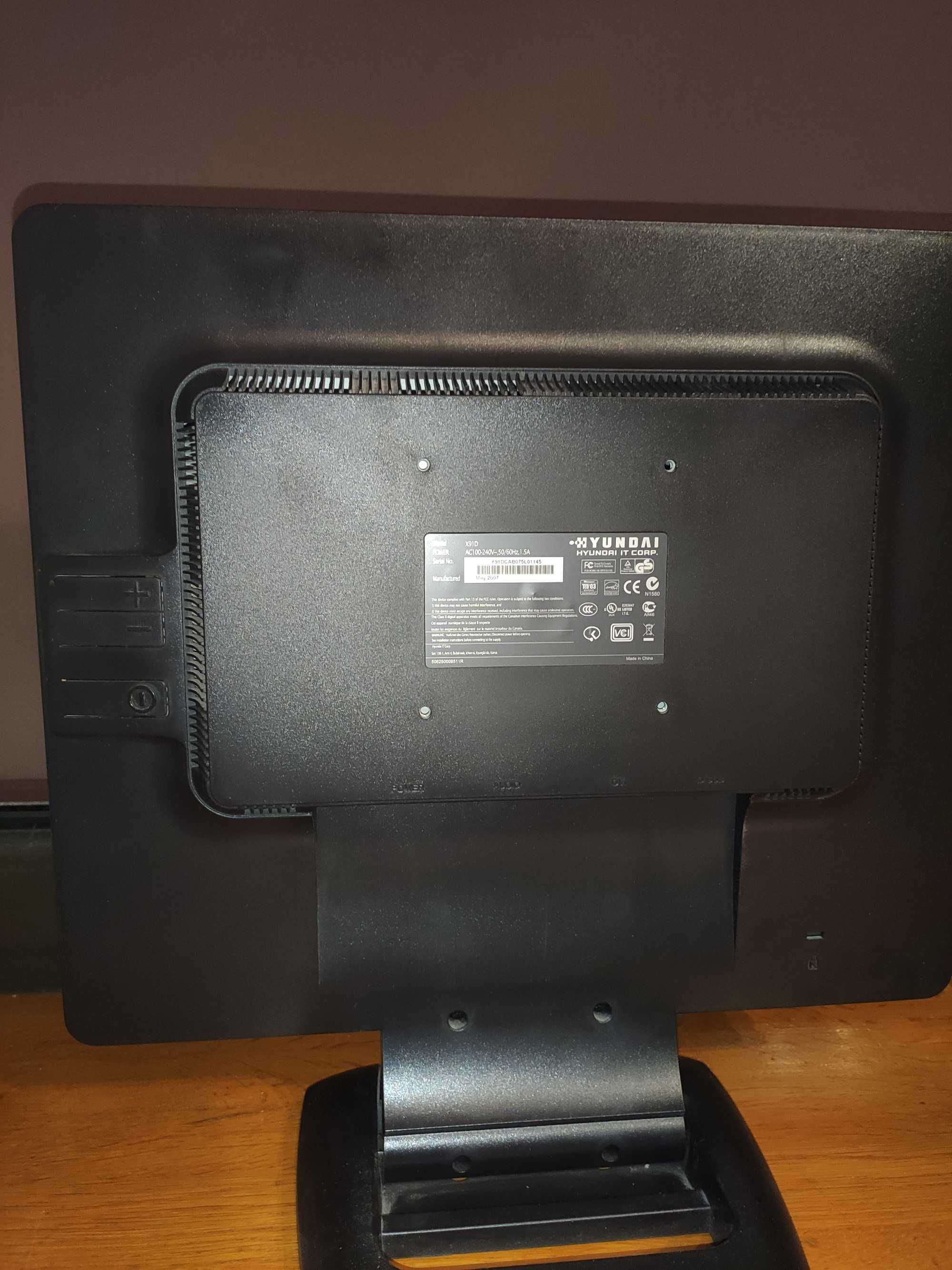 Monitor biurowy LCD Hyundai X91D 19cali + kabel zasilający + kabel DVI