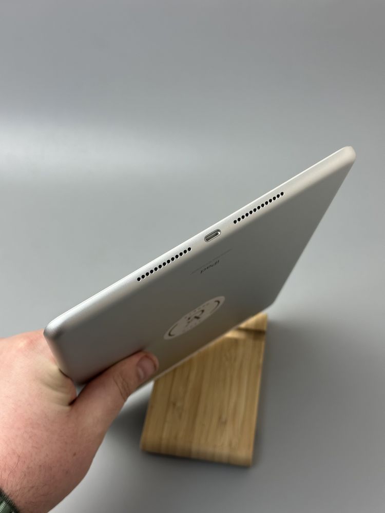 Новий, опен бокс iPad 9 gen Silver 64 GB Wi-FI LTE / гарантія