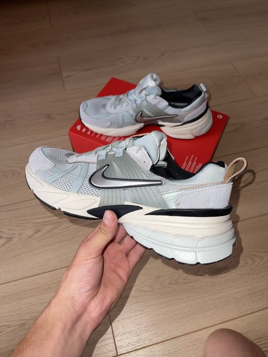 Кросівки Nike V2K RUN (FN6703 003)