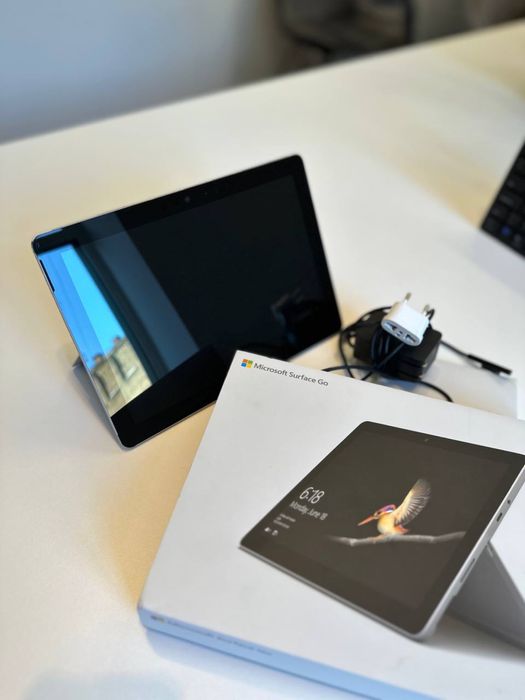 Планшет Microsoft Surface GO Wi-Fi 8/128Gb Silver (JTS-00004)