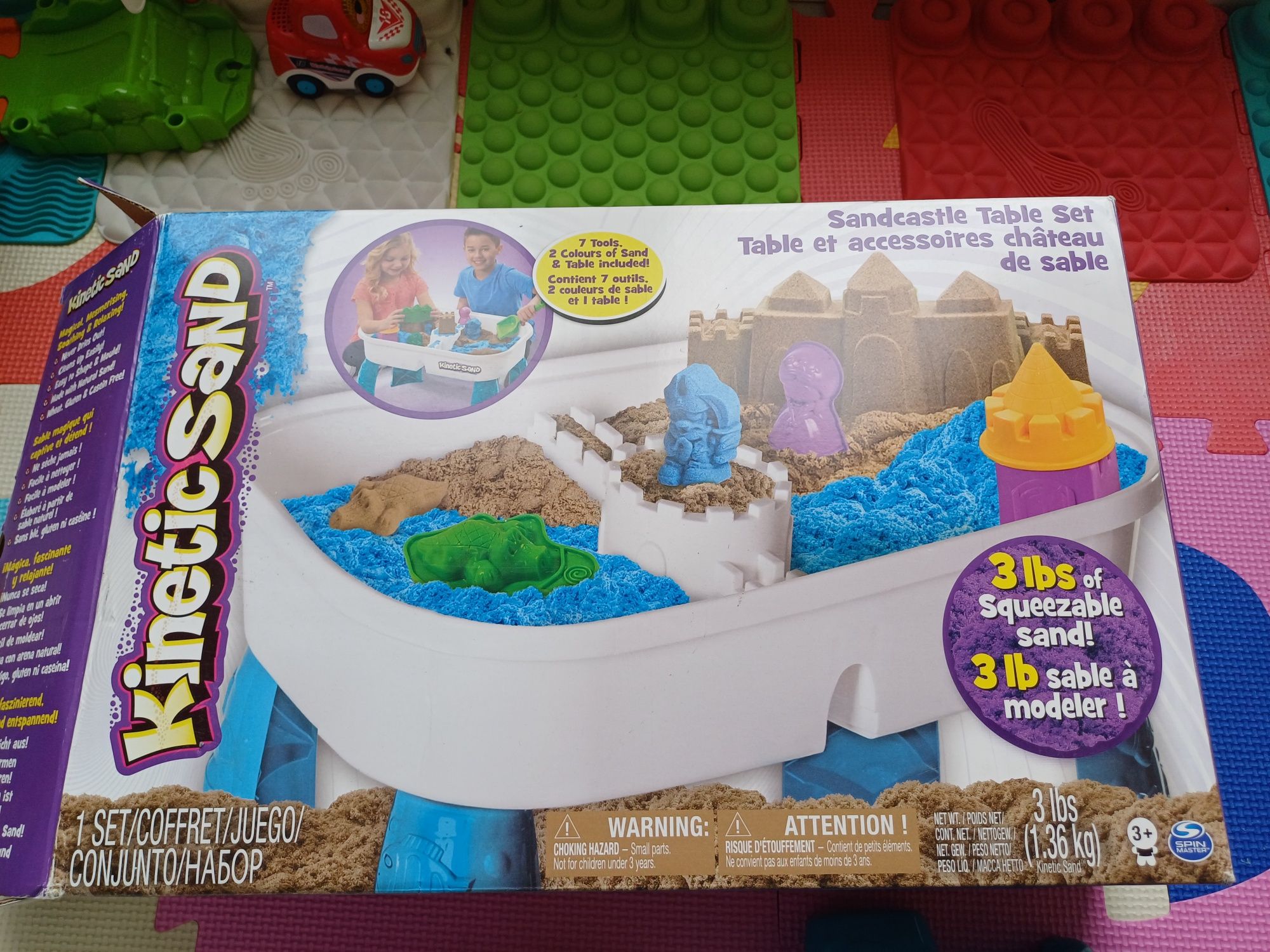 Kinetic sand stolik