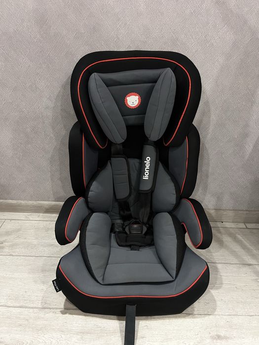 Дитяче автокрісло.Детское автокресло Есть наклон для сна. Німеччина