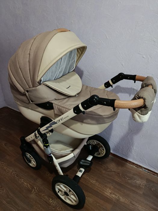 Уютная коляска Riko Brano Ecco 2 в 1