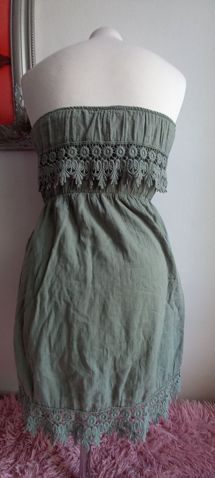 Khaki sukienka boho bez ramiączek, krótka koronką. Myhalys XS