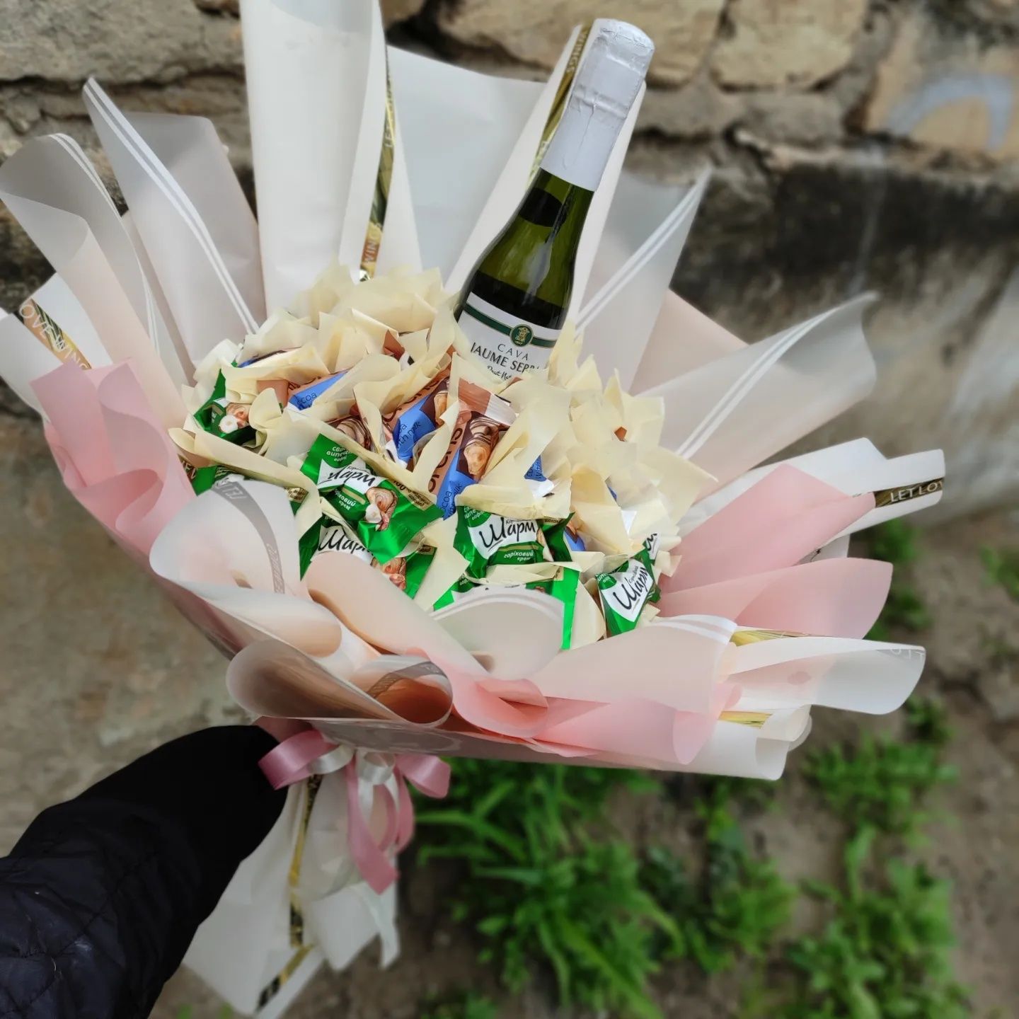 Сладкие букеты из конфет и не только