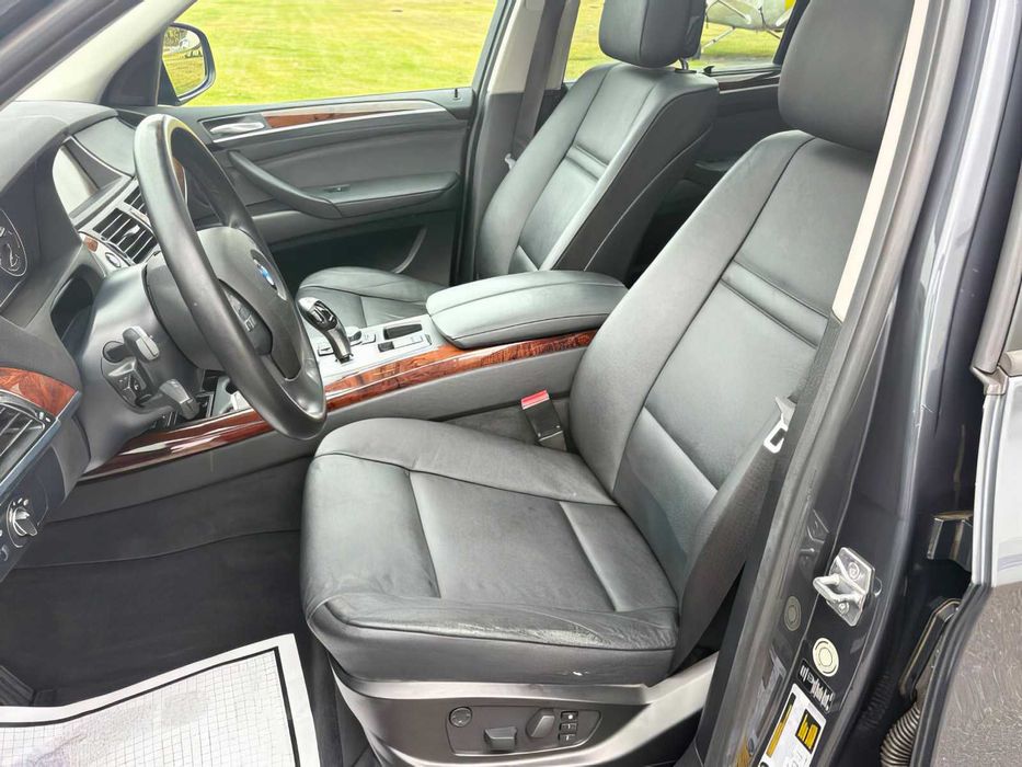 BMW X5 xDrive35d      2012