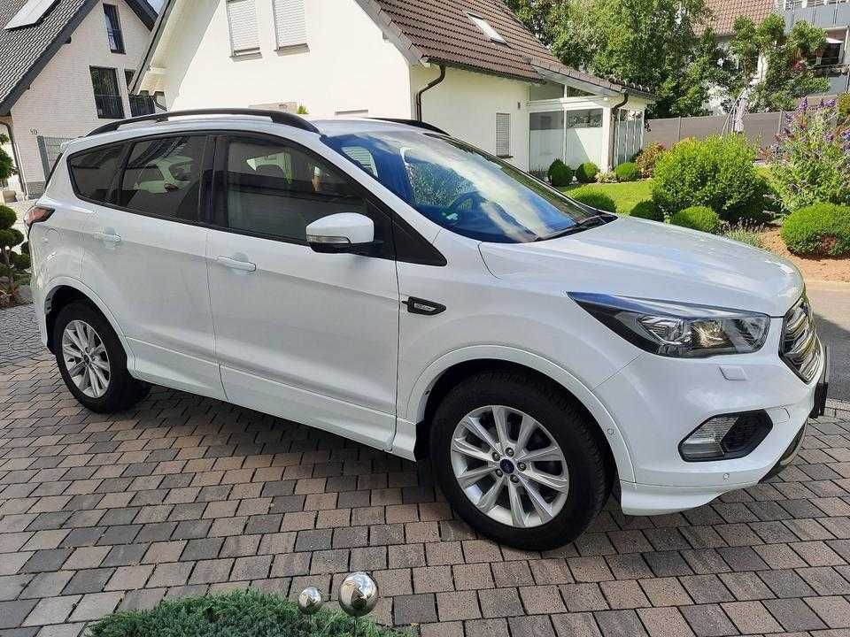 Ford Kuga Wersja ST-Line Full Full DISEL