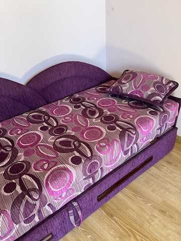 Fioletowa sofa jak nowa