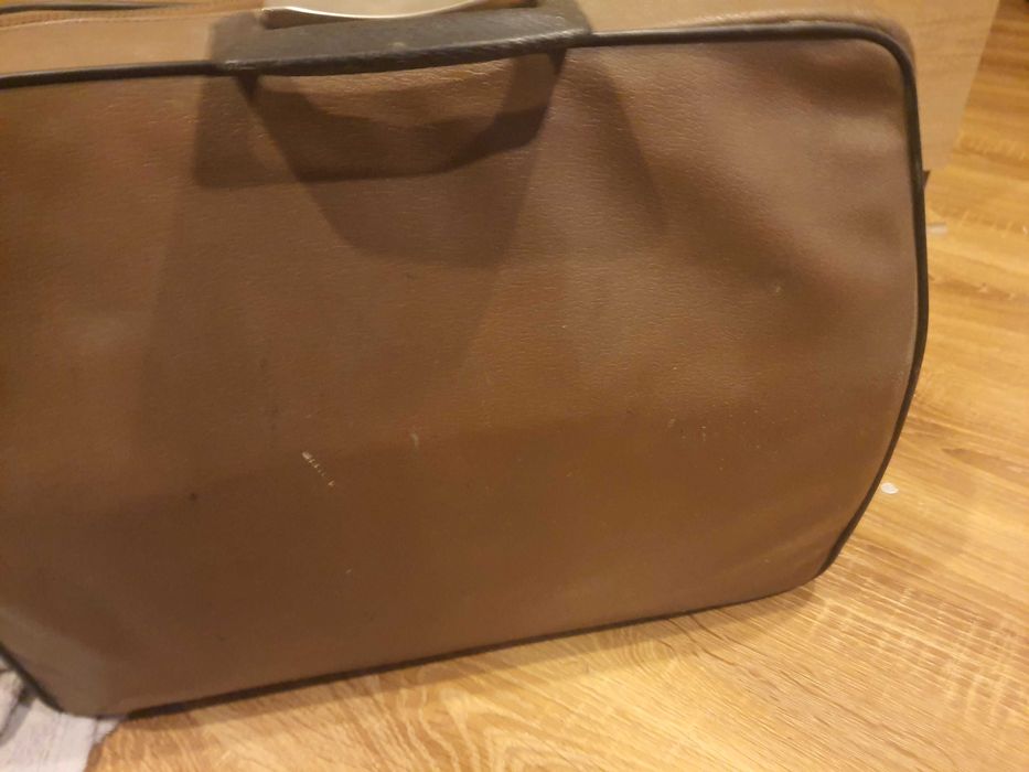 Maszyna do pisania lucznik predmo 1303 w walizce