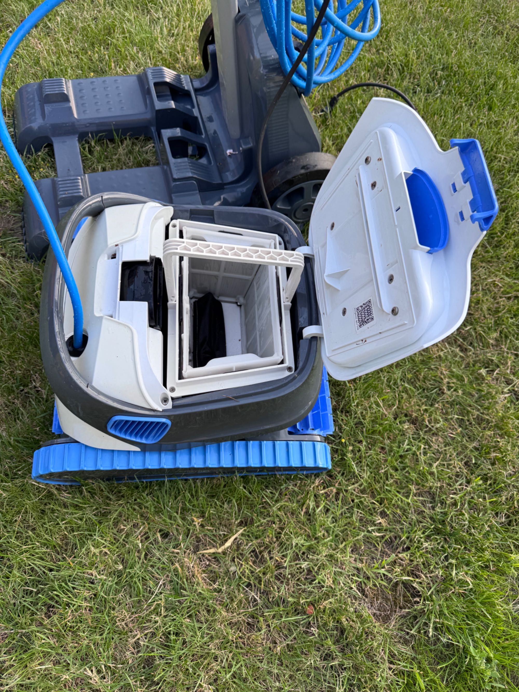 Odkurzacz  do  basenu  DOLPHIN S300I