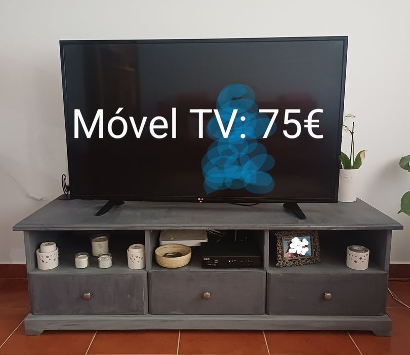 Móvel de madeira para TV