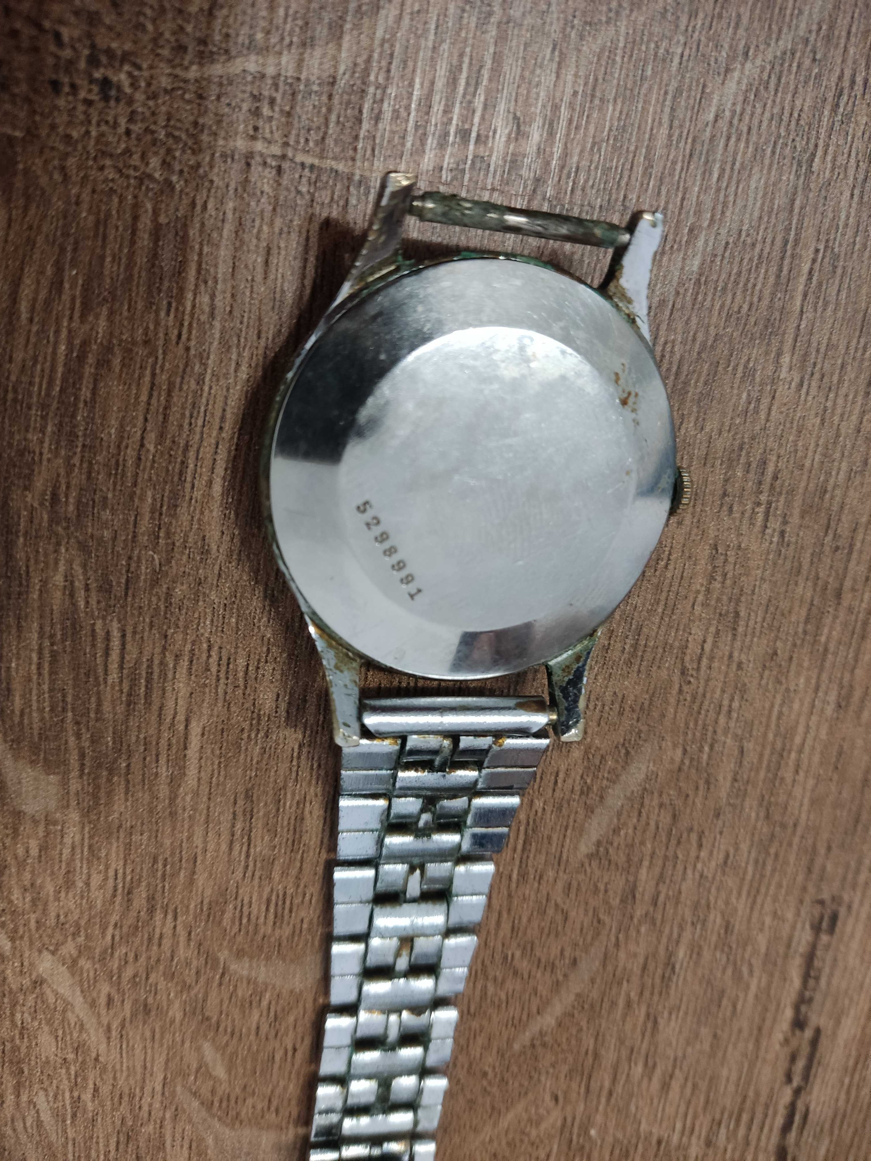 Zegarek DOXA Antimagnetique