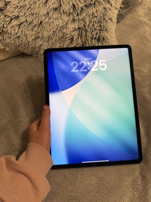 Apple iPad Pro 2022  12.9 “ (5th generation) M1 128gb Space Gray LTE