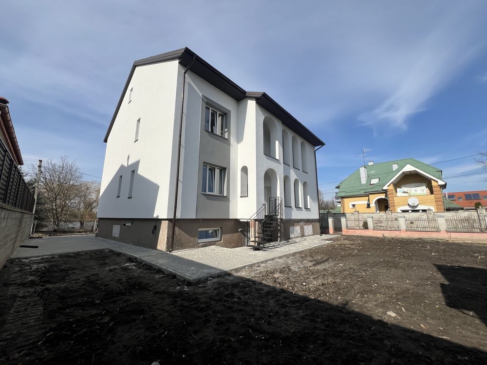 Продам будинок біля озера Рівне р-н Гідропарк