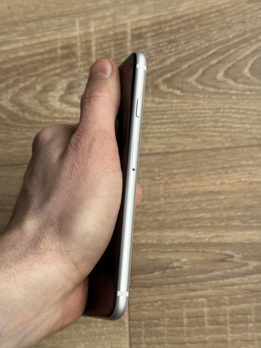 АКБ 100% 16циклів OpenBox Apple iPhone SE 2 128 2020 White Neverlock