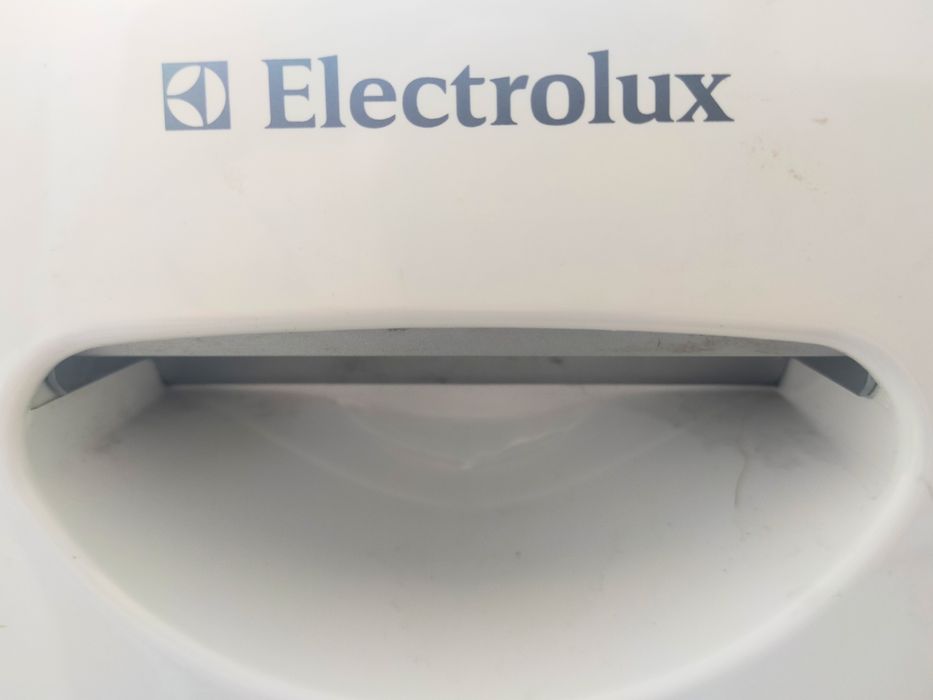 Посудомийна машина Electrolux