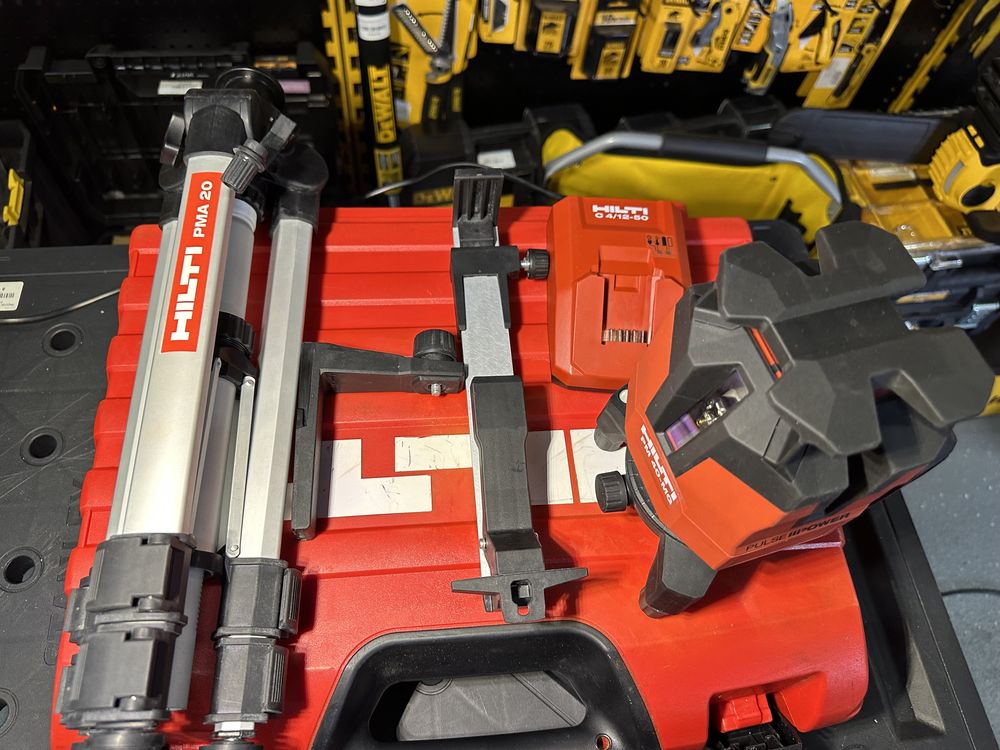 Лінійний лазерний нівелір Hilti PM 40-MG