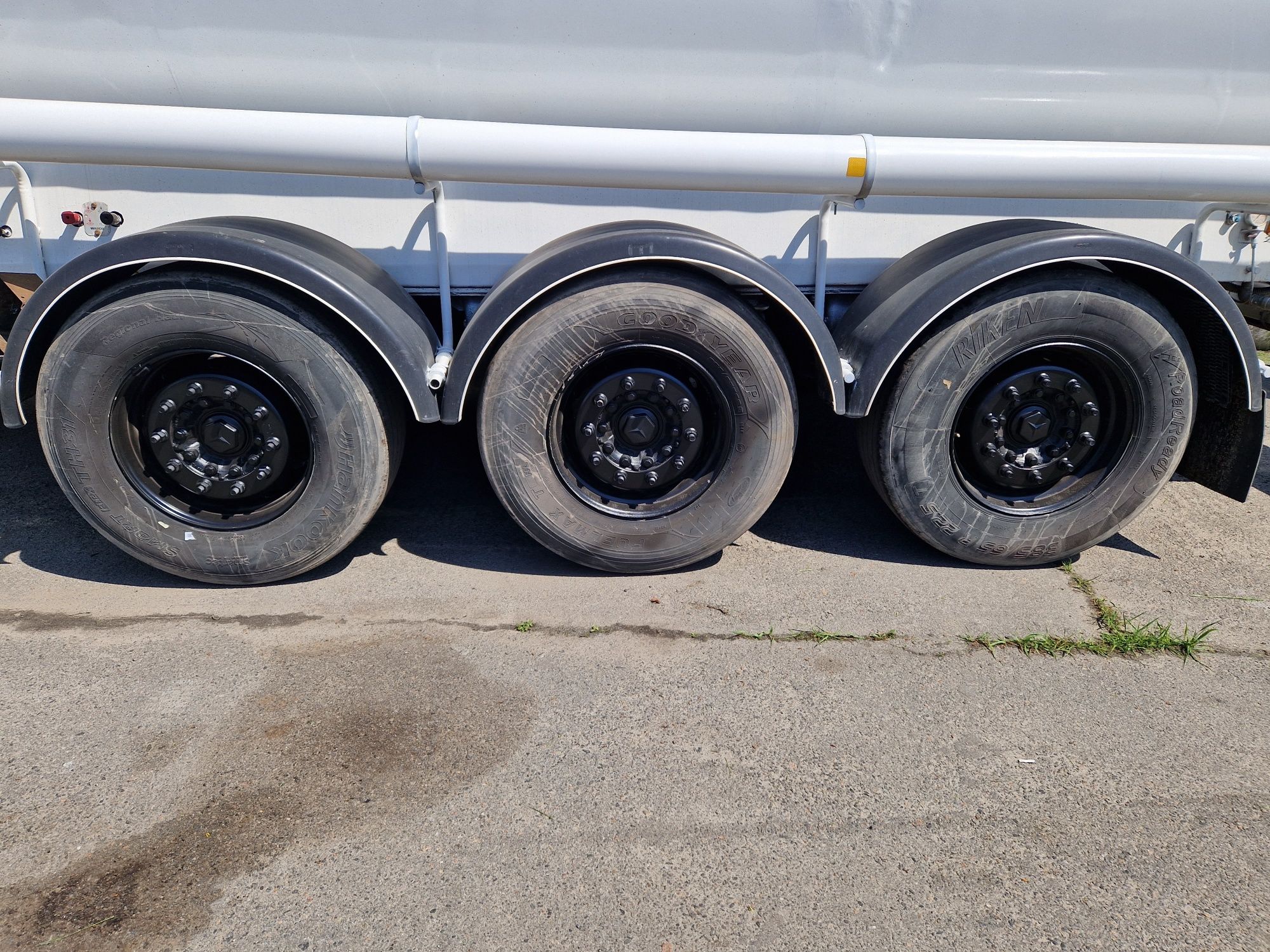 Полуприцеп цистерна Simatra NC-02 2007г