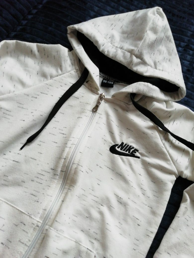 Bluza Nike zasuwana z kapturem 98/104