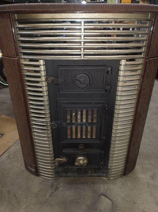 Fajny norweski kominek narożny