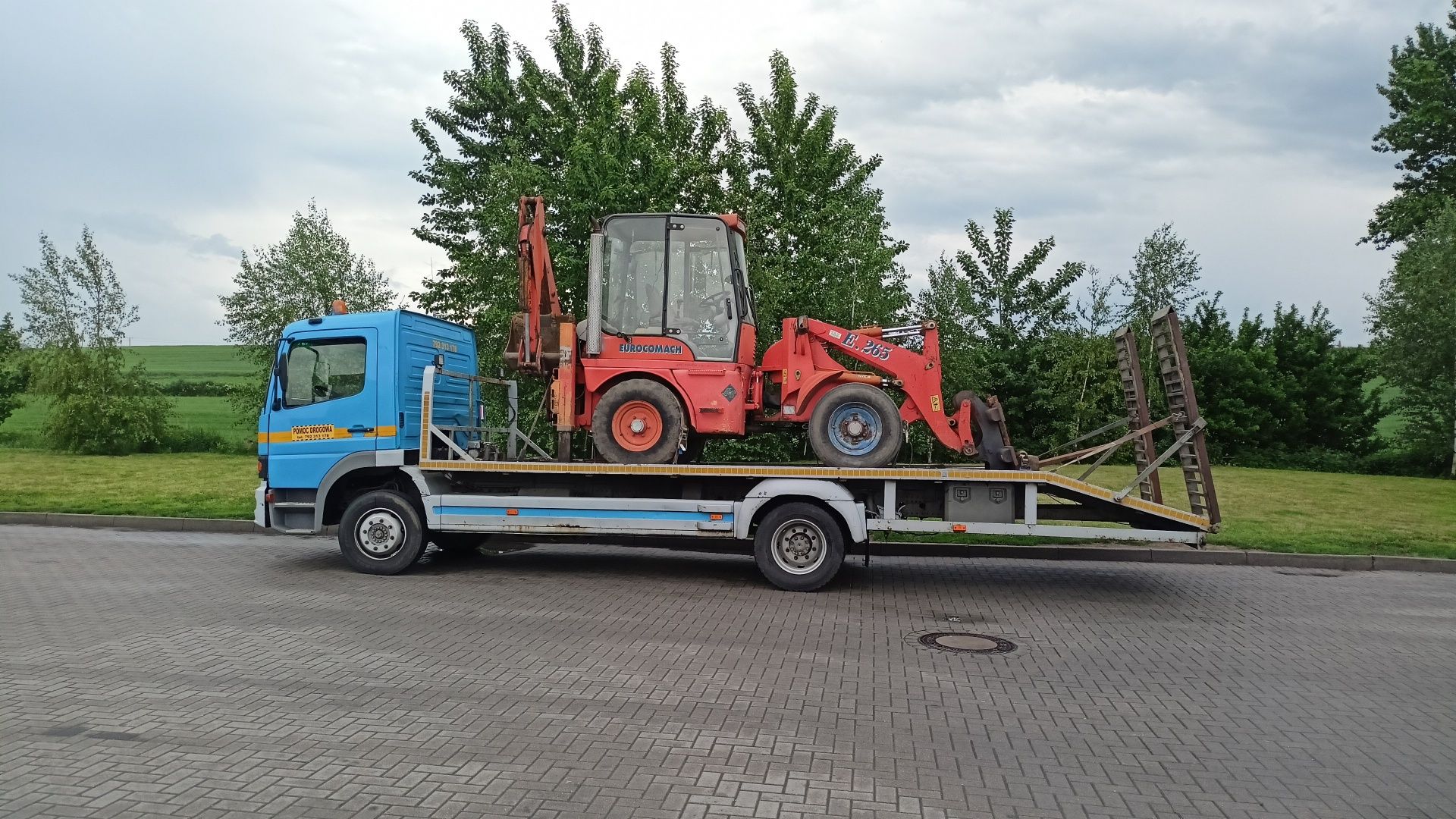 Usługi transportowe Pomoc Drogowa Auto laweta