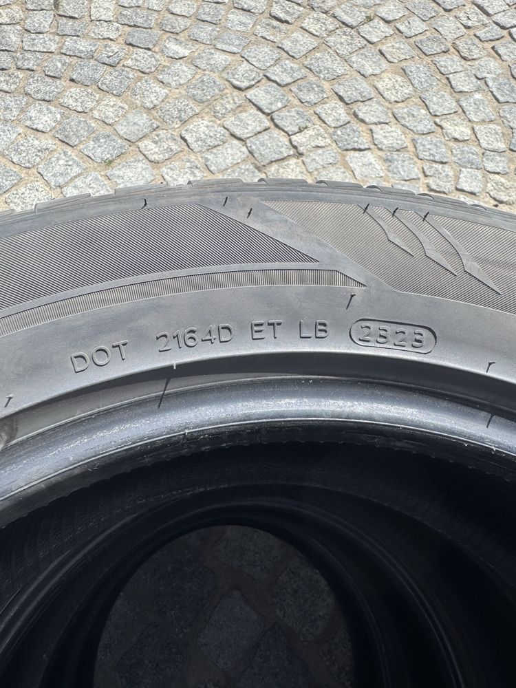 Opony zimowe Laufenn iFit+ 235/55R18