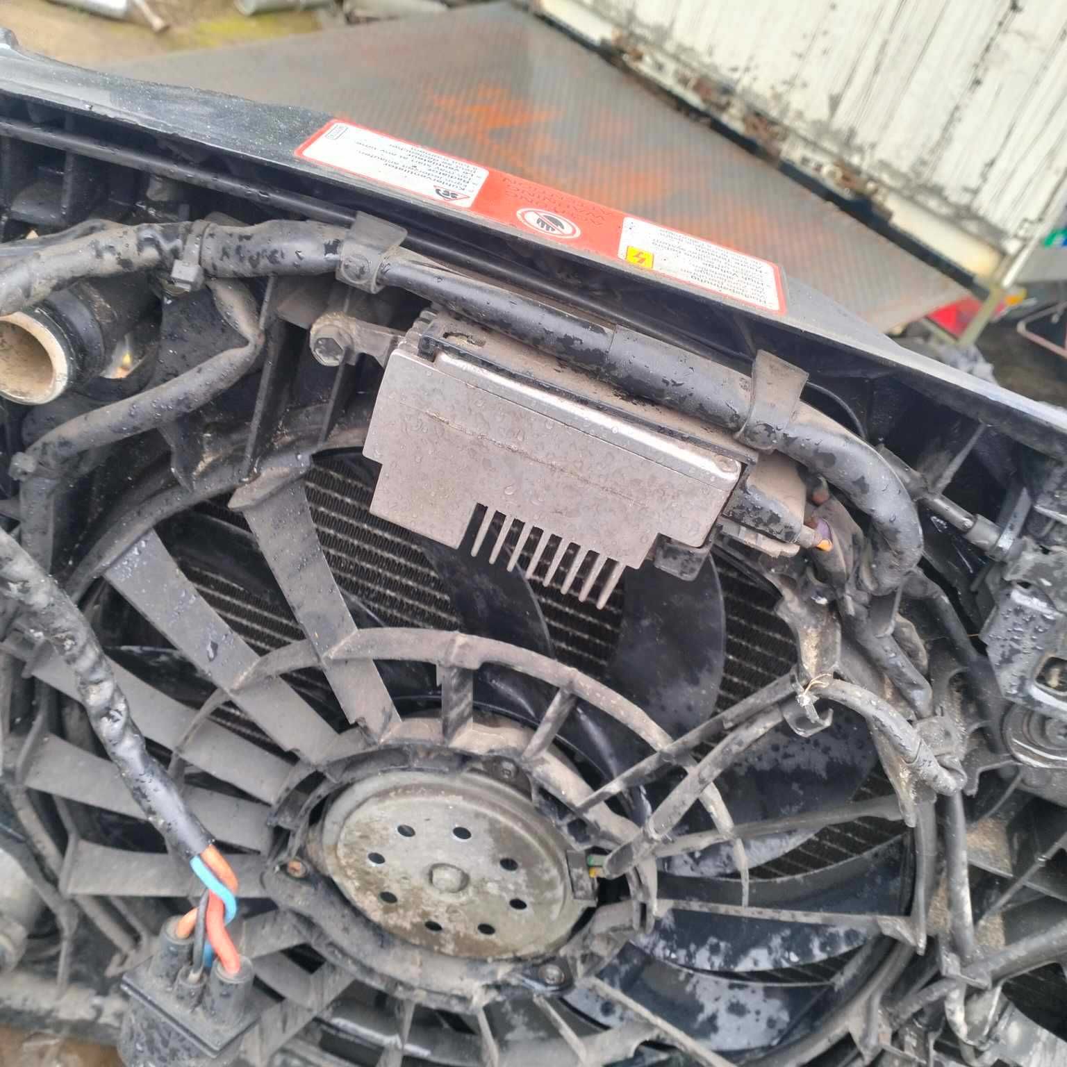 pas przedni wzmocnienie z chłodnicami Audi A4 B6  1.9 2.0 1,9 tdi 2,0