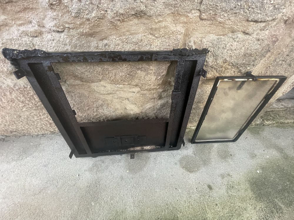 PORTA de VIDRO e FERRO para Lareira 80cm x 70cm