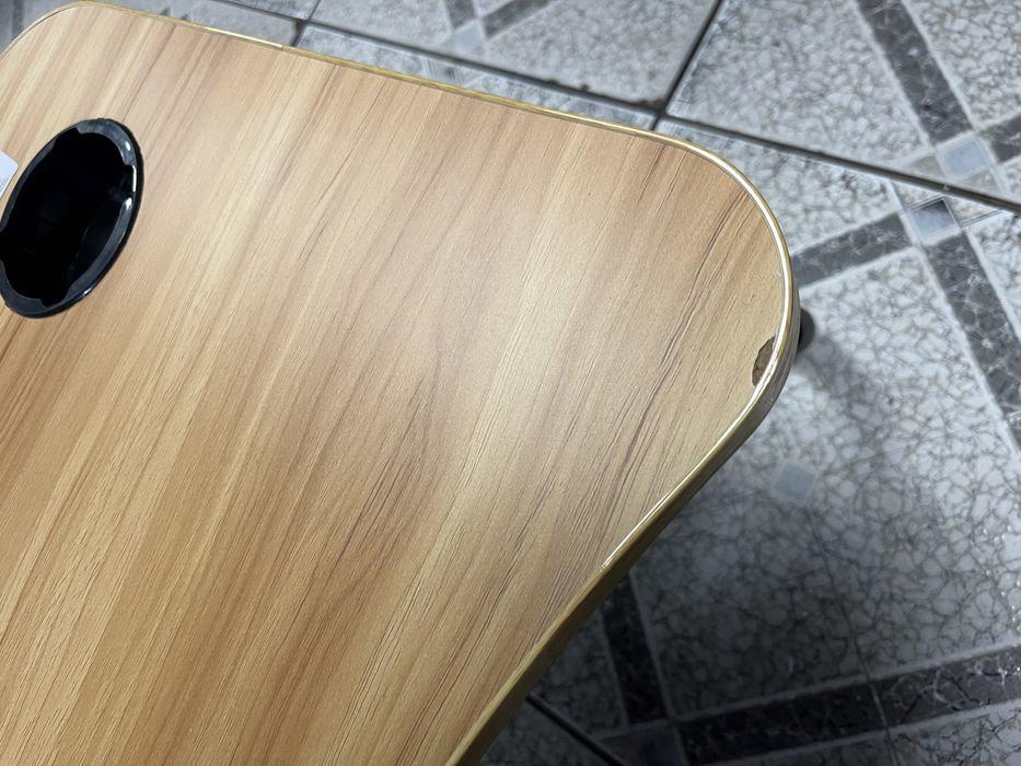 Stolik pod laptop z USB