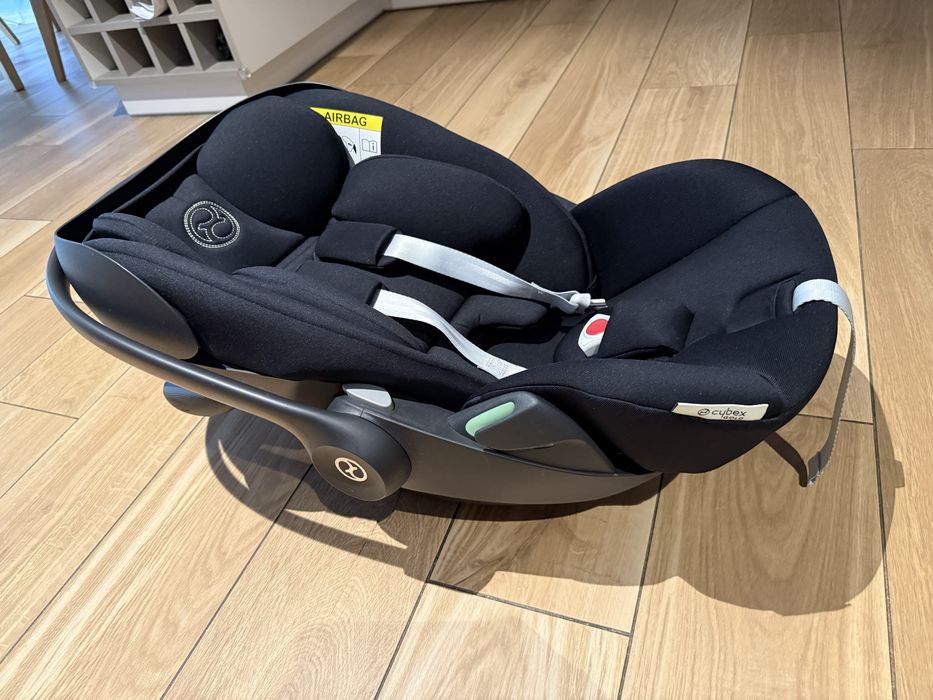 Дитяче автокрісло Cybex Cloud G i-Size + адаптер в подарунок
