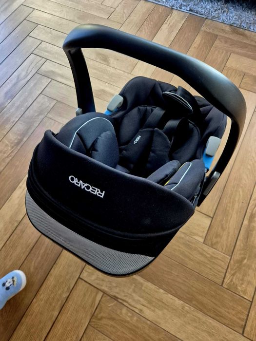 Fotelik samochodowy RECARO Guardia z bazą ISOFIX