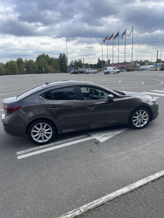 Продам авто Mazda 3 2,5