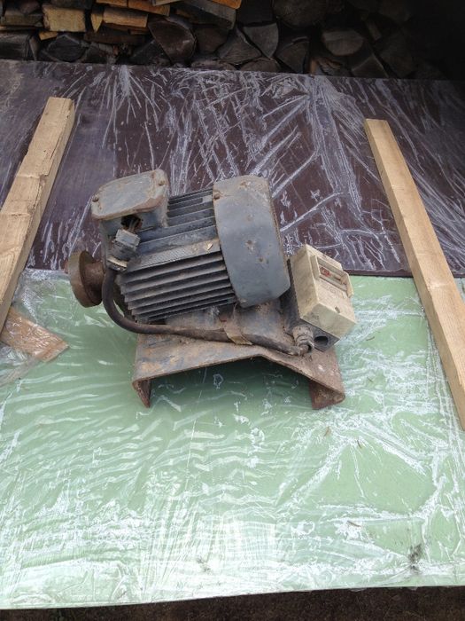 Sprzedam silnik 0,8 KW