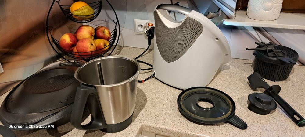 TERMOMIX TM6 - zestaw standardowy plus nakladka do krojenia.