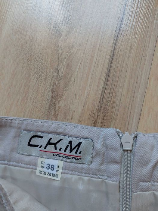 Spódnica mini 38 M beżowa