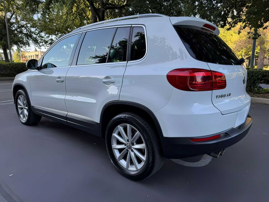 Volkswagen Tiguan      2017
