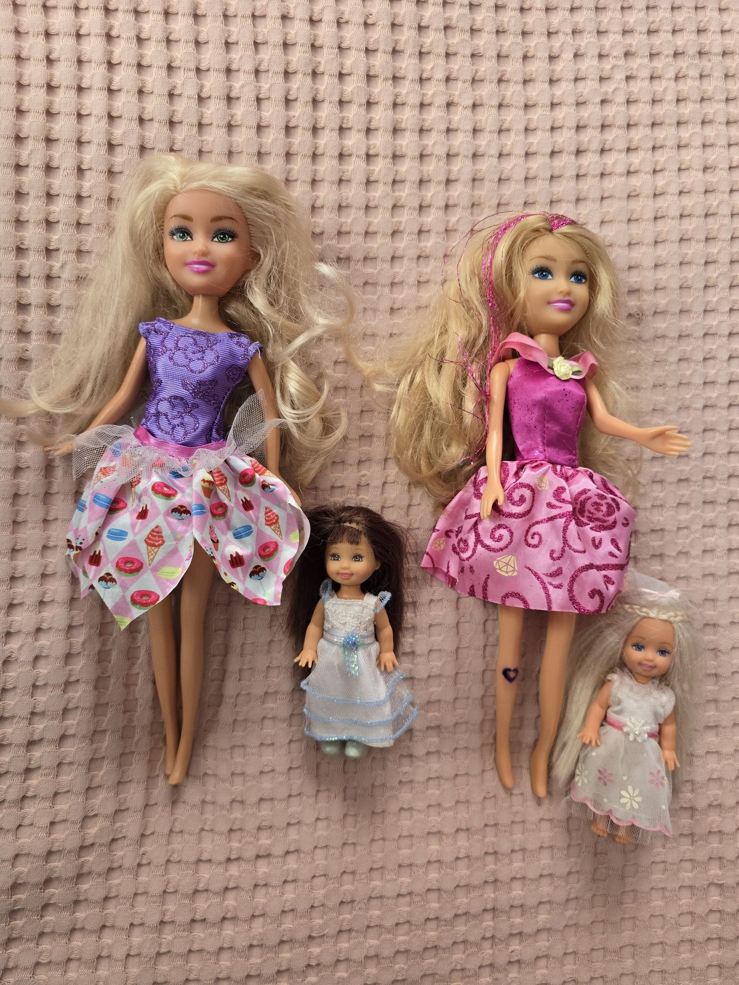 Lalki Barbie i Elsa