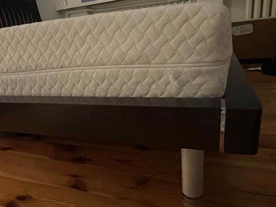 Lóżko materac 180x200 tempur i drewno