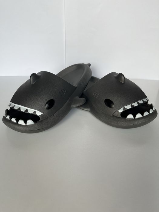 Klapki shark czarne