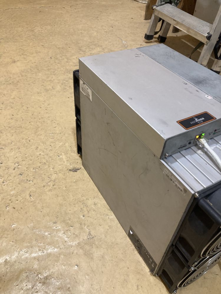 Аsic-майнер Bitmain Antminer T19 88Th/s