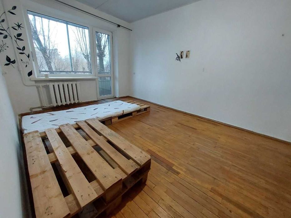 Срочно продам 3к.квартиру на вул.Академіка Янгеля!Новокрымская!Титова!