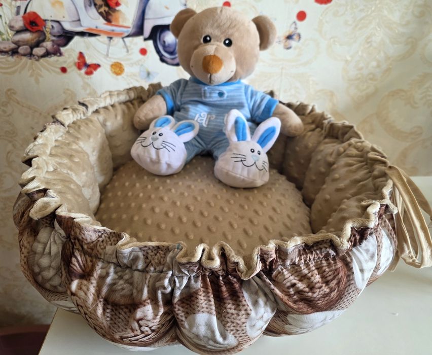 Лежаки для собачек и кошечек