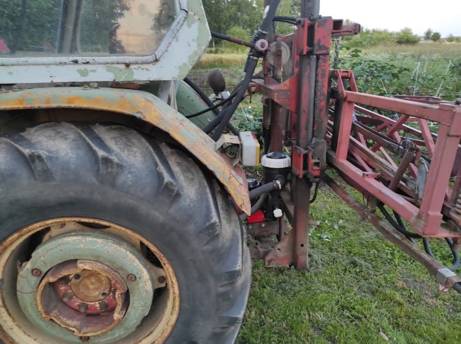 Ciągnik Ursus C-360 .1980r wraz z opryskiwaczem 15m