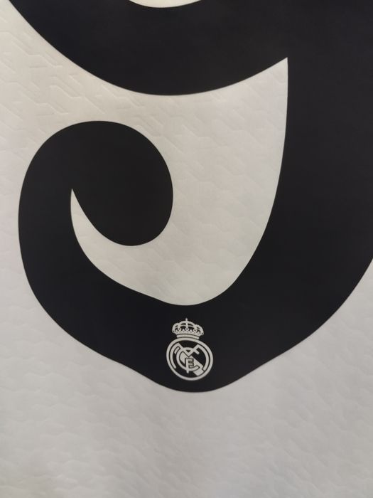 Camisola futebol Real Madrid jogador Mbappé