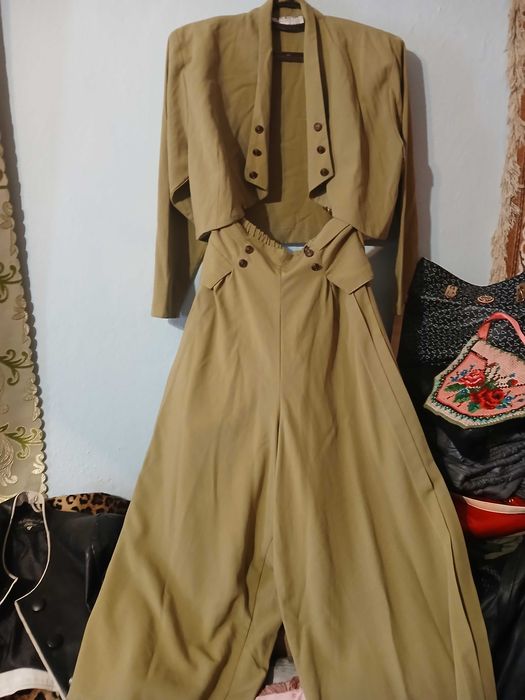 Костюм АНГЛІЯ, оливкового кольору