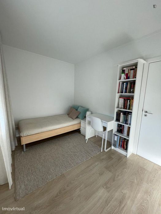 Quarto - localizado em Lumiar Lisbon