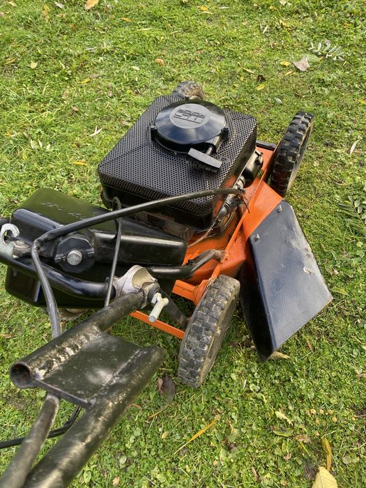 Kosiarka spalinowa dwusuwowa as motor