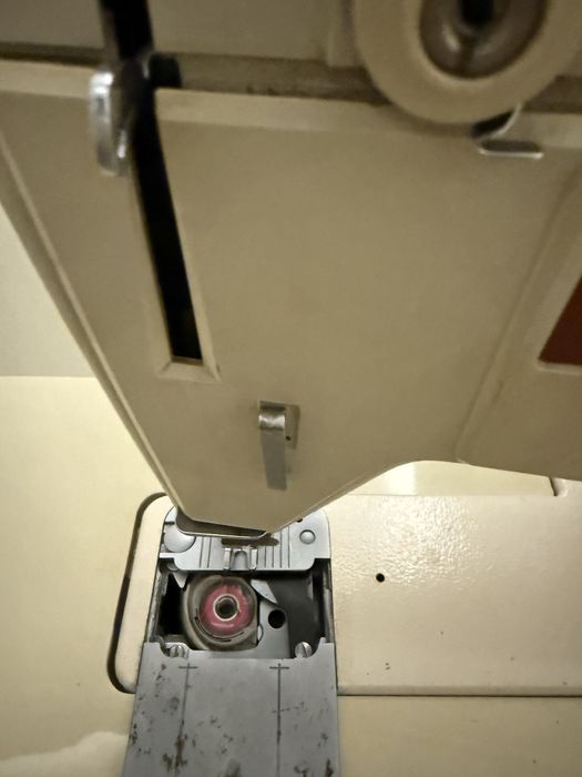 Maszyna do szycia Łucznik 877 – sprawna, kompletna